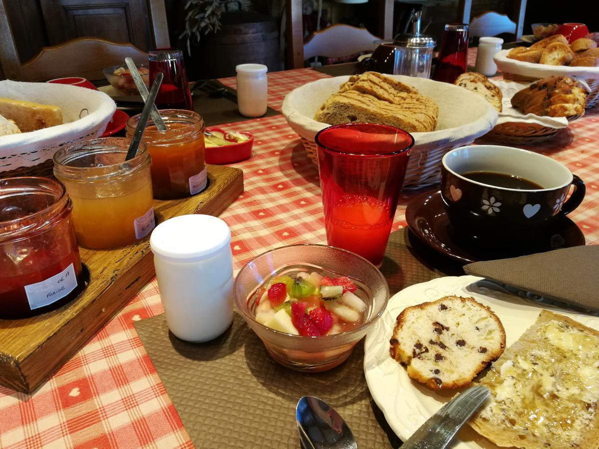 Bed & Breakfast D'hotes Coeur De Bastie Et Ranch Du Levezou